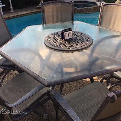 Patio Polygon Table & 5 Chairs