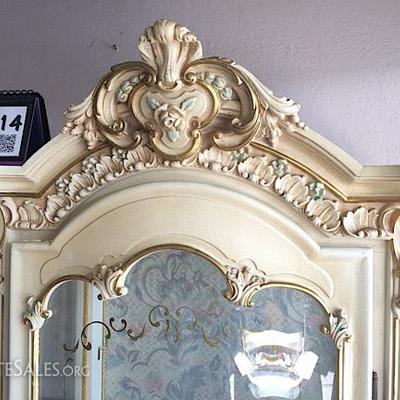 Silik Italy Display Cabinet with curved glass, Baroque 21"wide x 19"deep x 75"tall, 3 glass shelf