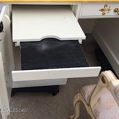 White Roll Top Desk & Silik Chair
