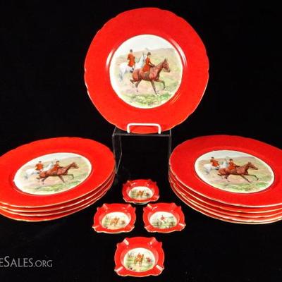 14 PC CONTINENTAL VICTORIA PORCELAIN DINNER PLATES AND ASHTRAYS, RED WITH HUNT SCENES