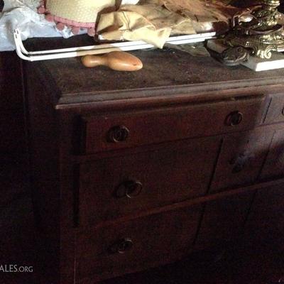 Terrible exposure of another vintage dresser