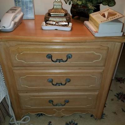 $200 Ethan Allen Side Bedroom Table ++ Cash Only. No Returns. All Sales Are Final.. Email SalesByPamela@gmail.com to purchase and arrange...