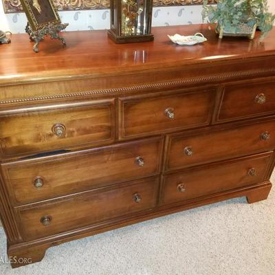 $500 Dresser ++ Cash Only. No Returns. All Sales Are Final.. Email SalesByPamela@gmail.com to purchase and arrange pickup in Media, PA ++...