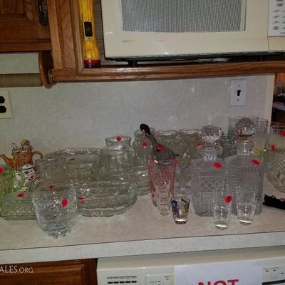 Glassware & Glass Service Pieces