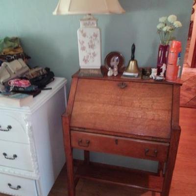 Slant top desk