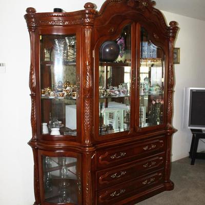 China cabinet with storage