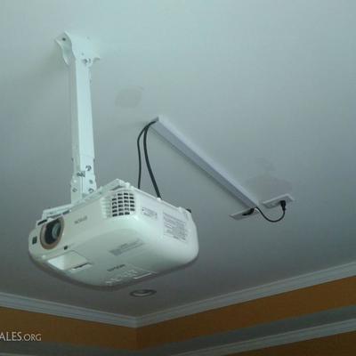 Epson Projector and Ceiling Mount