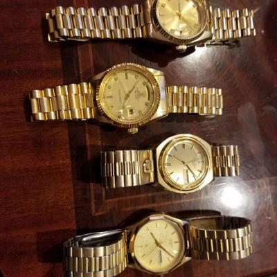 Rolex watches are great looking knock offs.