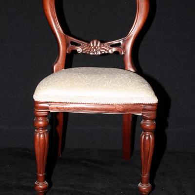 Doll Chair II
