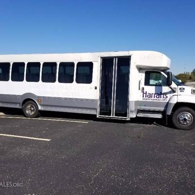 
32 Passenger Shuttle Bus, Harrahs