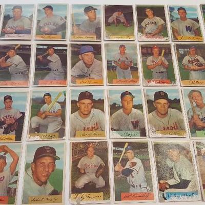 1954 Bowman Vintage Baseball Card Lot of 32 w/ Nellie Fox Richie Ashburn Book 

Value $500