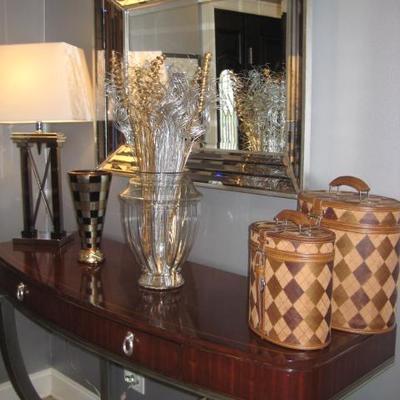 THOMASVILLE BOGART COLLECTION ENTRY TABLE WITH MIRROR