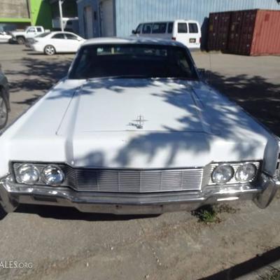 1967 Lincoln Continental 2 door coupe (RARE)
