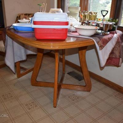 kitchen table 