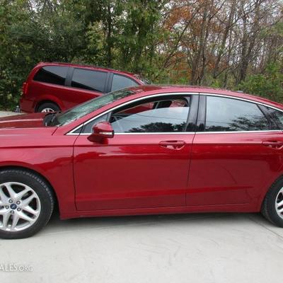 2014 FORD FUSION  30200 MILES 
