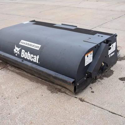 2007 Bobcat 72Inch Wide Sweeper Attachment