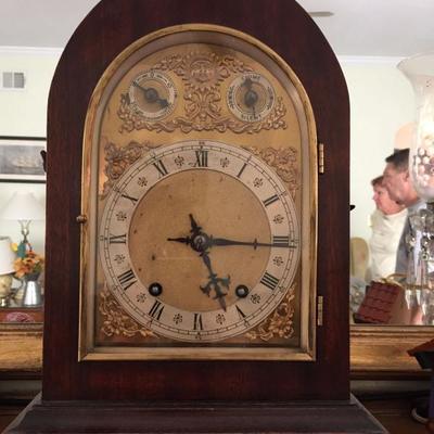 VIntage Mantle Clock.