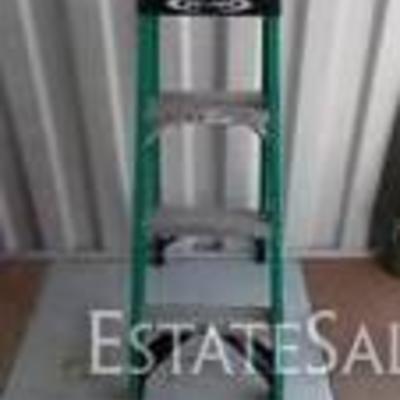 4' Werner fiberglass step ladder