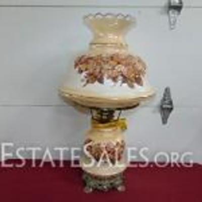 Vintage Floral Hurricane w/Antiqued Brass Finish Lamp