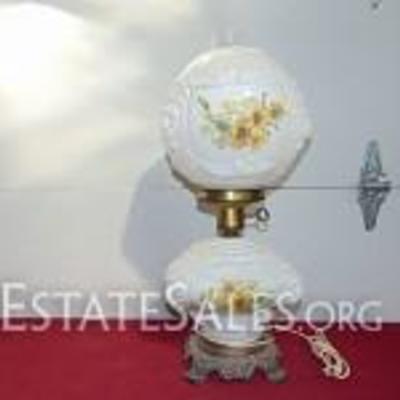 Vintage Milk Glass Lions Head Duel Globe Table Lamp