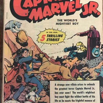 Over 300 comics. Here are some samples. Specific list upon request. Images of comics available below. Comics will be sold as a complete...