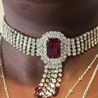 Many chokers to choose from