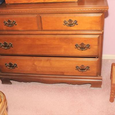 MAPLE BED ROOM SET; CHEST