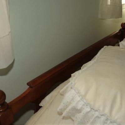 MAPLE BED ROOM SET: HEADBOARD