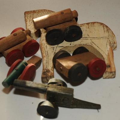 HAND MADE TOYS [FOLK ART]