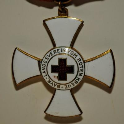 RARE WWI German / Bavarian Red Cross Medal - Order Bayr Landesverein Vom