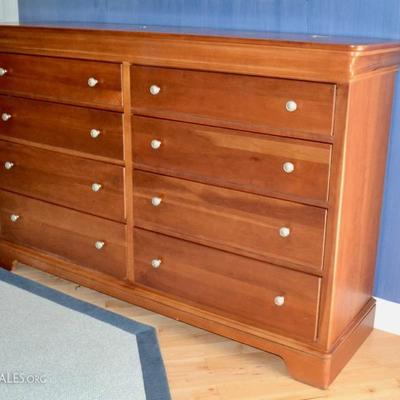 Double dresser