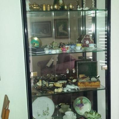 Black Henredon Lacquer & Glass Illuminated Display Cabinet - Approx Measurements: 84