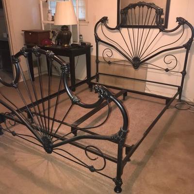 1970'S LION'S HEAD QUEEN SIZE IRON BED