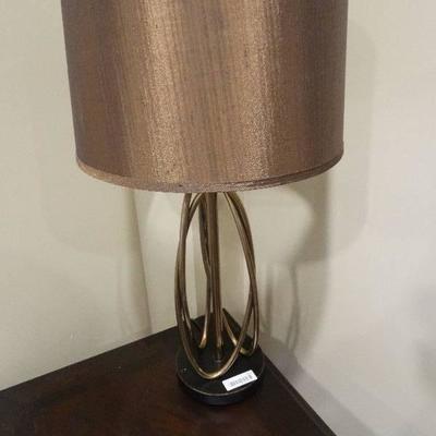 Nice modern style table lamp w/ shade