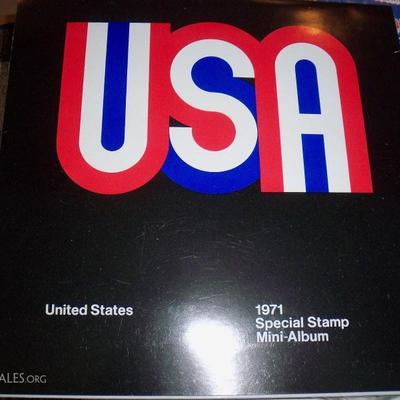 Vintage 1971 United States Mini Album