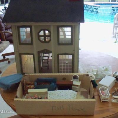 Vintage Dollhouse with accessories
