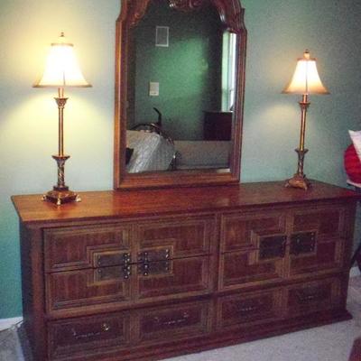Bassett Furniture Co. 6 Drawer dresser with mirror , Pair of Candlestick lamps