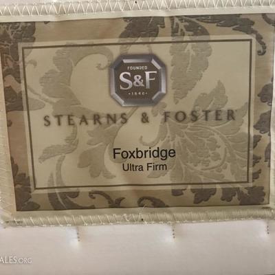Stearns & Foster King Size Foxbridge Ultra Firm Mattress & Box Springs (LIKE NEW) 
600.â€”