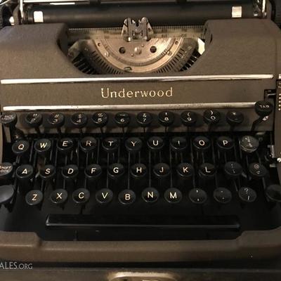 Vintage Underwood Portable Typewriter with Case   45.â€”