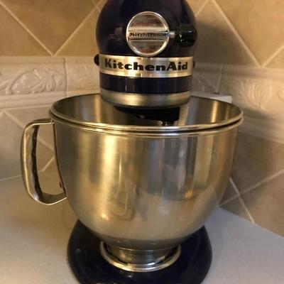 KitchenAid Stand Mixer with Three Bowls, Three Beaters, Cover, & Instruction Booklet
129.â€”