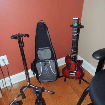 Traveler Guitar and stands
