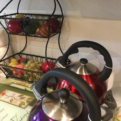 Tea pots 