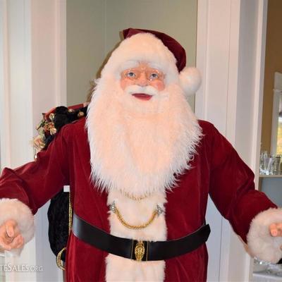 Realistic 7 ft tall Santa (repaired 1 finger)