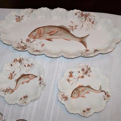 Vintage Fish Platter with 8 matching plates