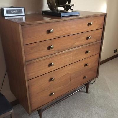 great MCM chest of drawers