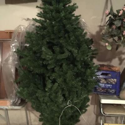 nice artificial Christmas tree (no lights)
