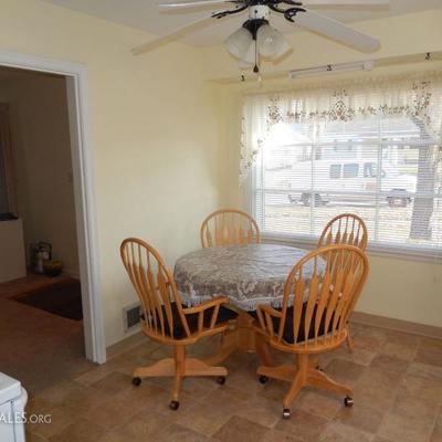 oak table & chairs