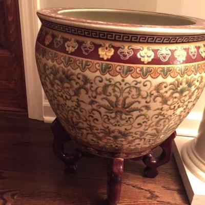 Asian style cache pot with wooden pedestal