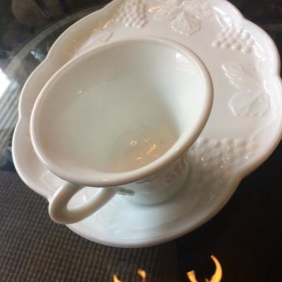Foistoria milk glass
Fester plate and cup 
16 sets of these