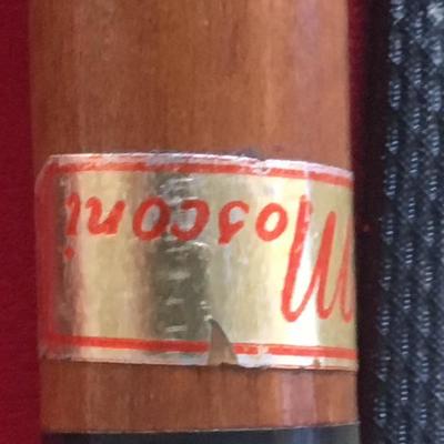 Willie Mosconi pool cue in case. 